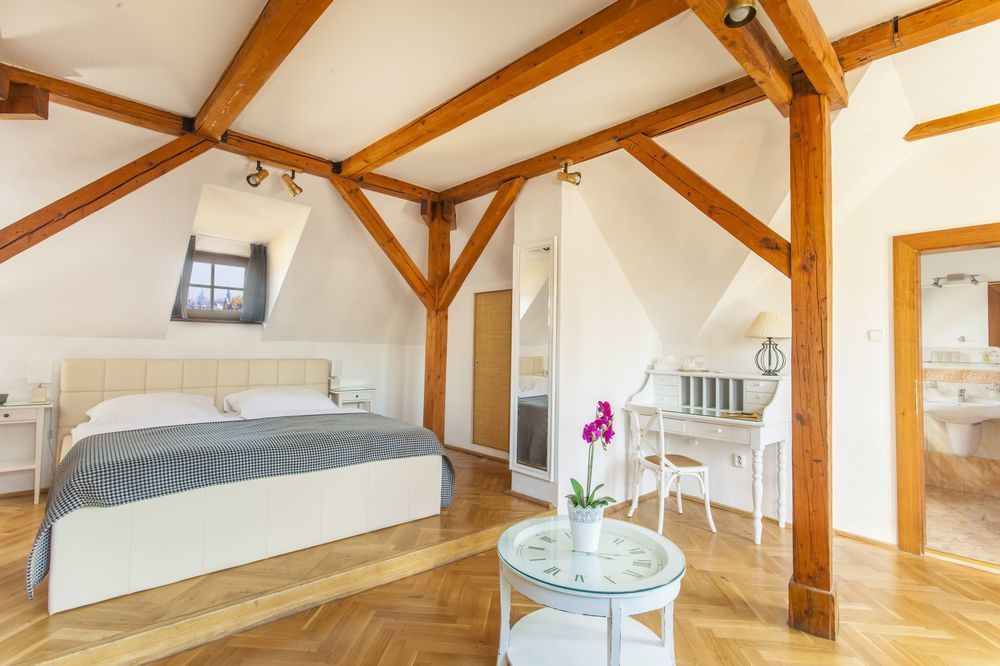 Hotel At The Golden Scissors Prague Ngoại thất bức ảnh