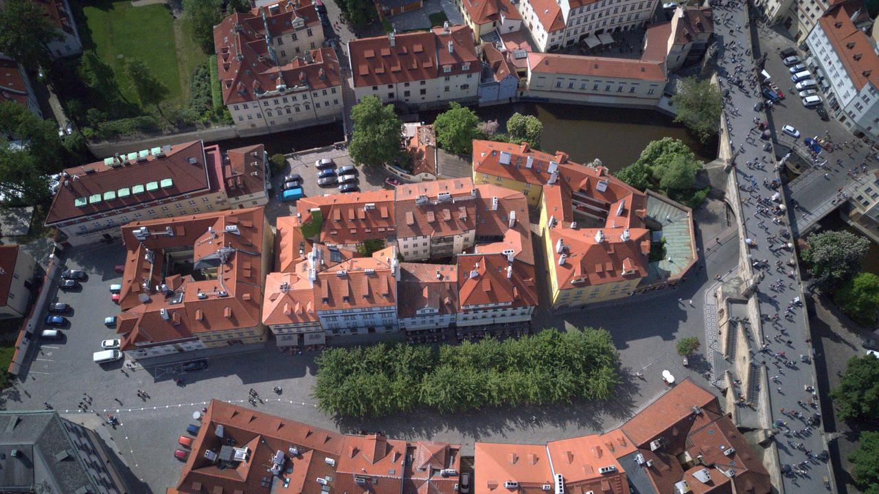 Hotel At The Golden Scissors Prague Ngoại thất bức ảnh