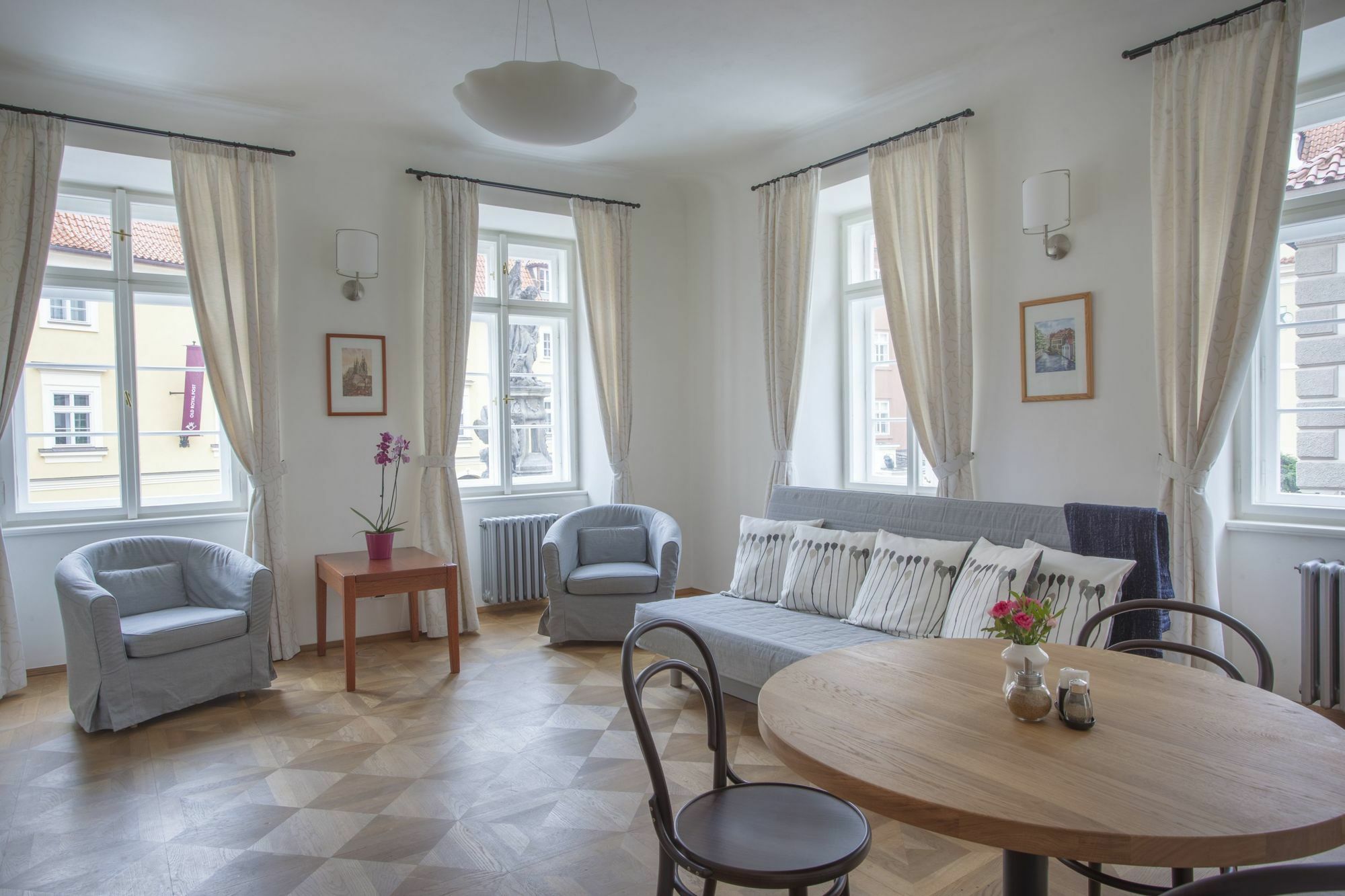 Hotel At The Golden Scissors Prague Ngoại thất bức ảnh