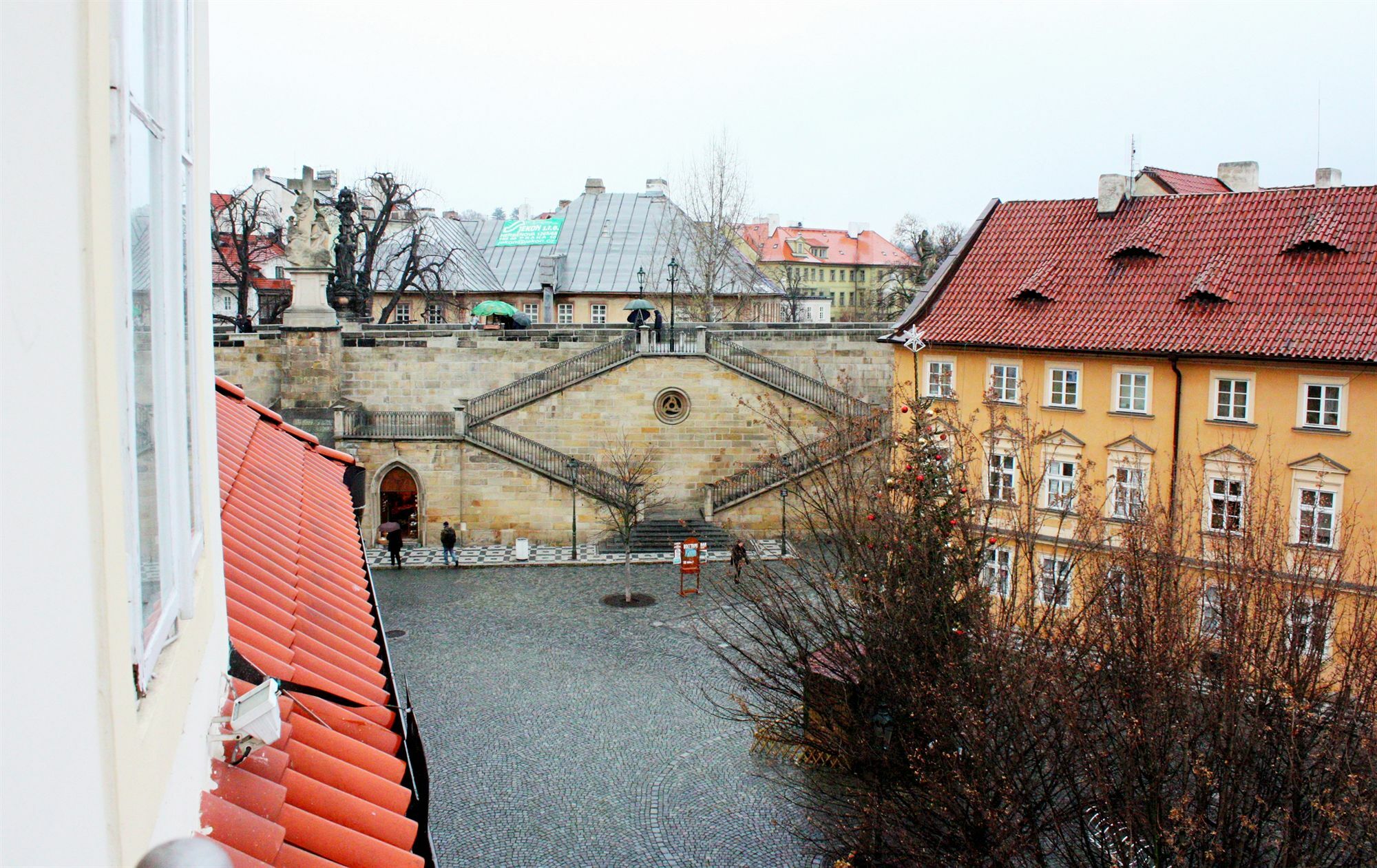 Hotel At The Golden Scissors Prague Ngoại thất bức ảnh